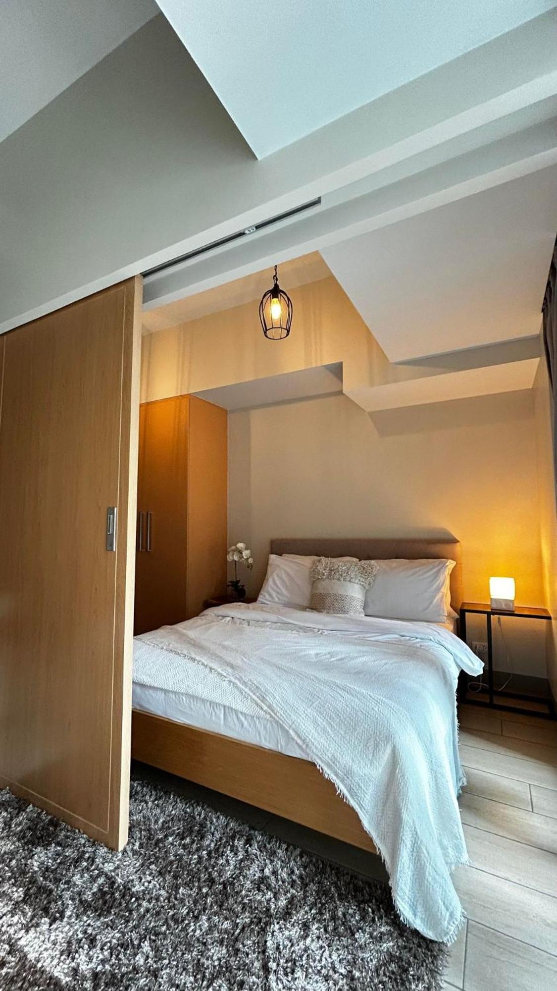 Uptown Parksuites Tower Two - Bgc Taguig, Manila Exterior photo