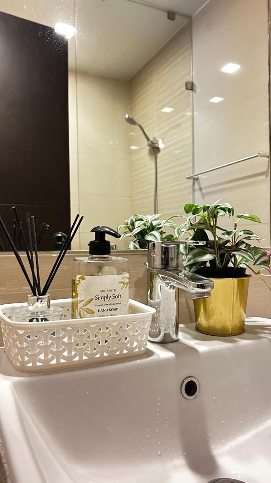 Uptown Parksuites Tower Two - Bgc Taguig, Manila Exterior photo